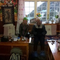 pangboche-carrie-and-friedhelm-in-namaste-lodge