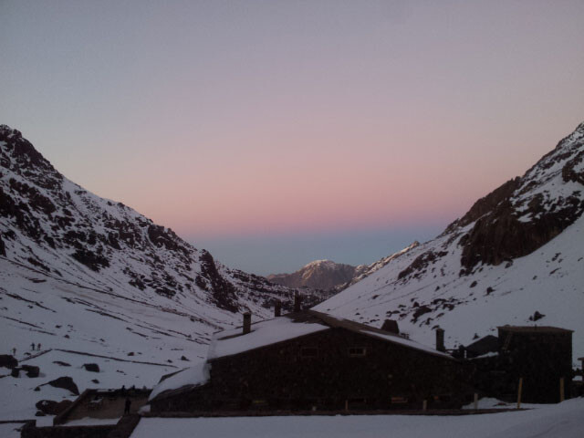 15-toubkal-winter-Nelter-Refuge