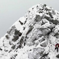 Abseiling-off-one-of-the-tops-on-the-ridge