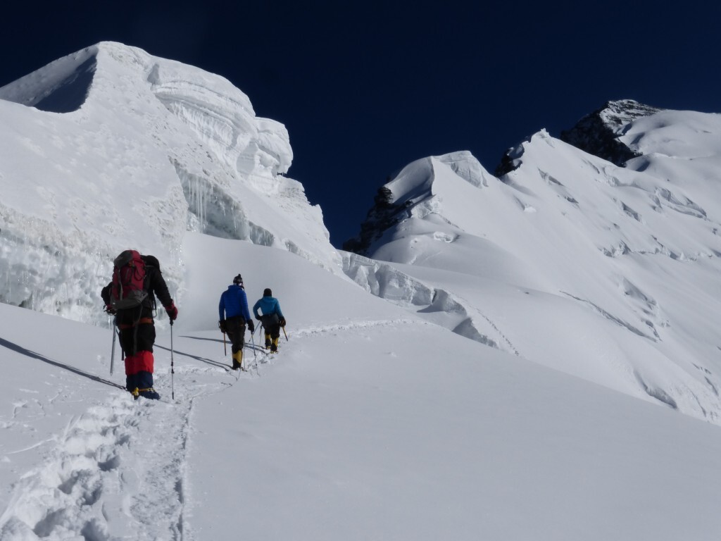 The beautiful summit ridge of Korzhenevskaya