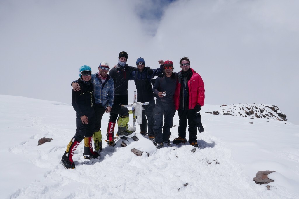 Aconcagua-Sean-summita