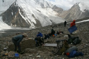 Making camp at 5000m