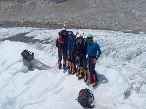 Everest-khumbu-icefall2